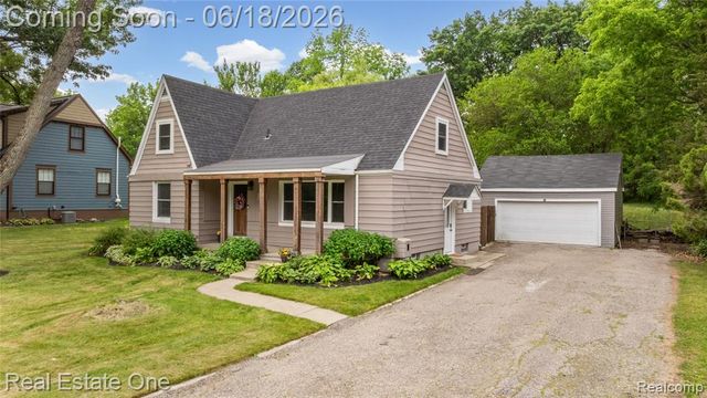 2275 Richwood Road, Auburn Hills, MI 48326