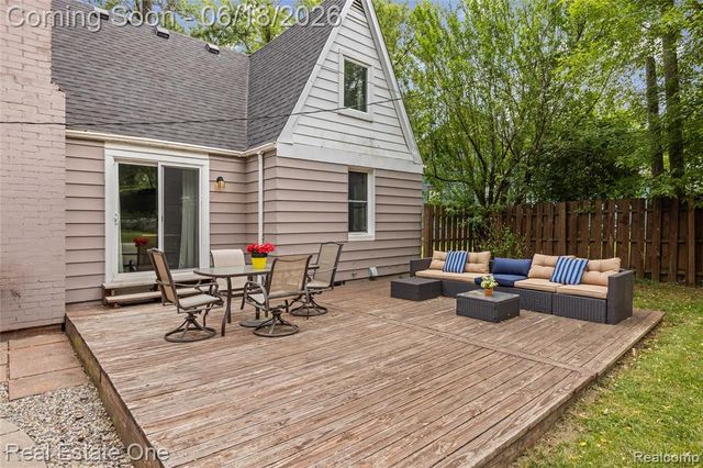 2275 Richwood Road, Auburn Hills, MI 48326