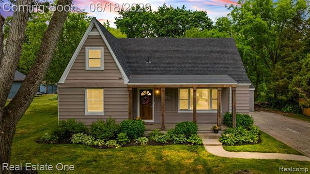2275 Richwood Road, Auburn Hills, MI 48326