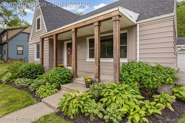 2275 Richwood Road, Auburn Hills, MI 48326
