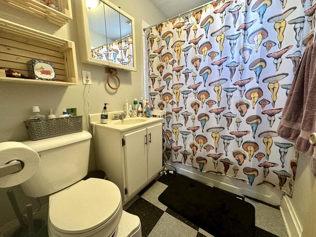 816 E Clarke STREET, Milwaukee, WI 53212