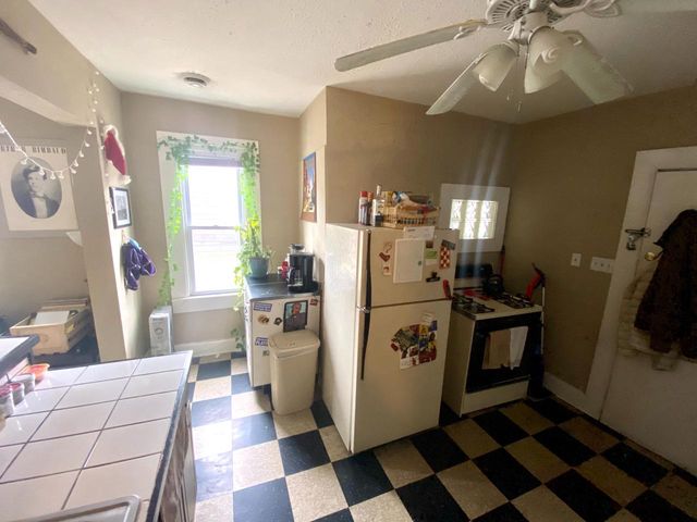 816 E Clarke STREET, Milwaukee, WI 53212