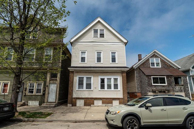 816 E Clarke STREET, Milwaukee, WI 53212