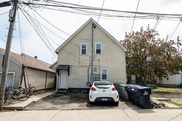 816 E Clarke STREET, Milwaukee, WI 53212