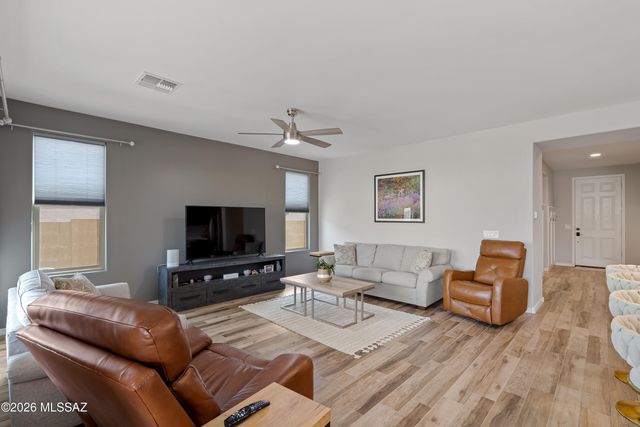 8467 N Van Cleeve Lane, Tucson, AZ 85743