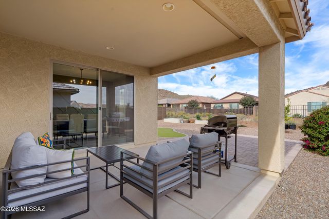 8467 N Van Cleeve Lane, Tucson, AZ 85743