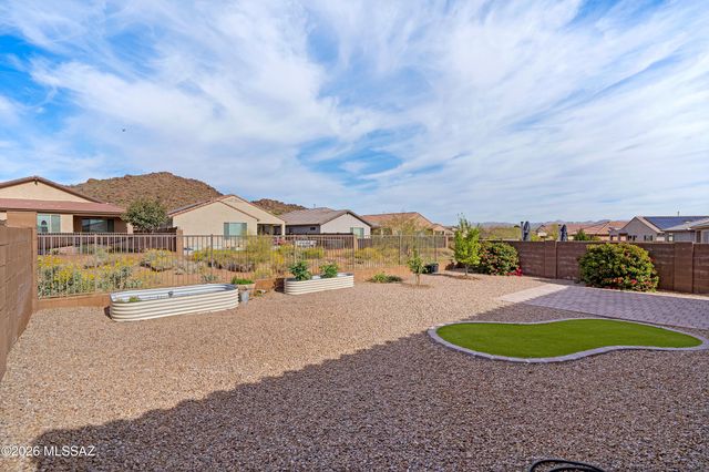 8467 N Van Cleeve Lane, Tucson, AZ 85743