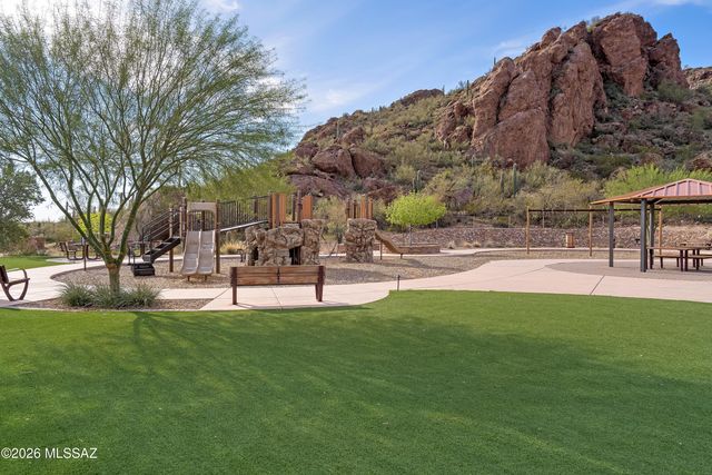 8467 N Van Cleeve Lane, Tucson, AZ 85743