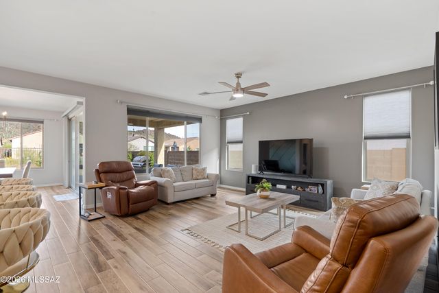 8467 N Van Cleeve Lane, Tucson, AZ 85743