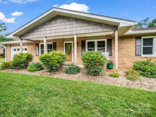 313 Resada Drive, Brevard, NC 28712