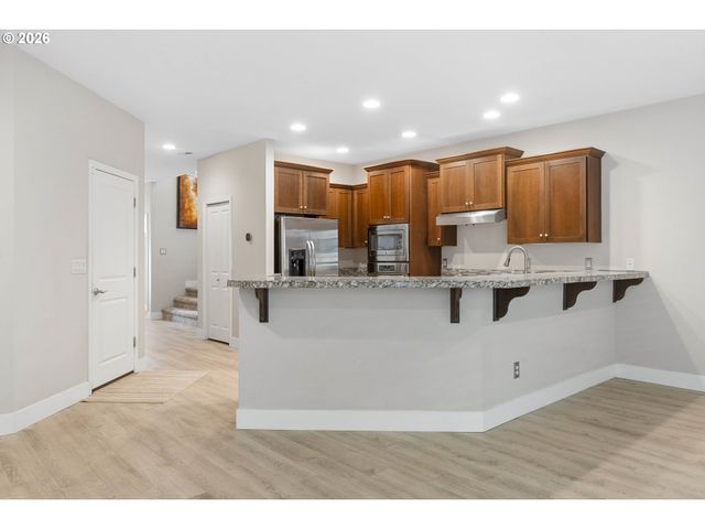 6143 Ne SHERBORNE St, Hillsboro, OR 97124