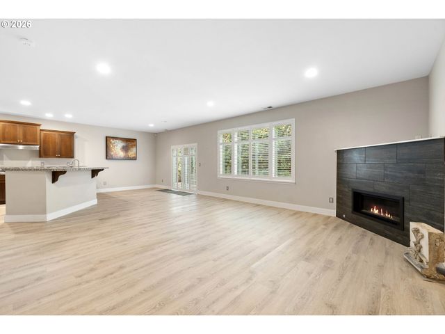 6143 Ne SHERBORNE St, Hillsboro, OR 97124
