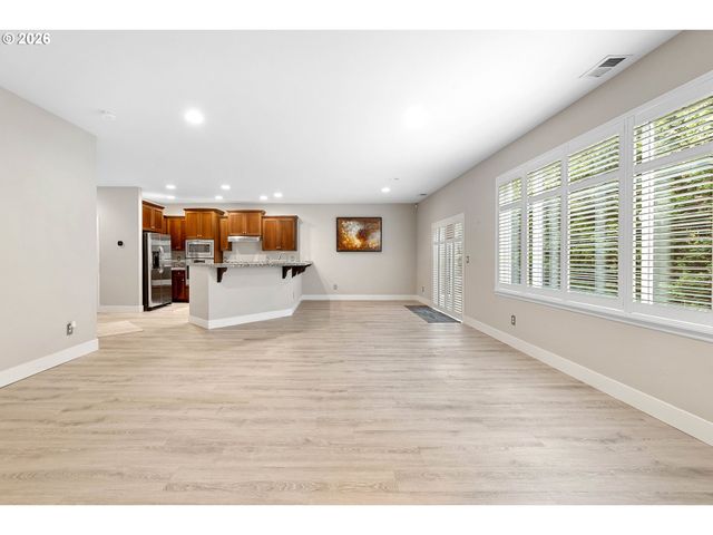 6143 Ne SHERBORNE St, Hillsboro, OR 97124