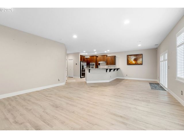 6143 Ne SHERBORNE St, Hillsboro, OR 97124