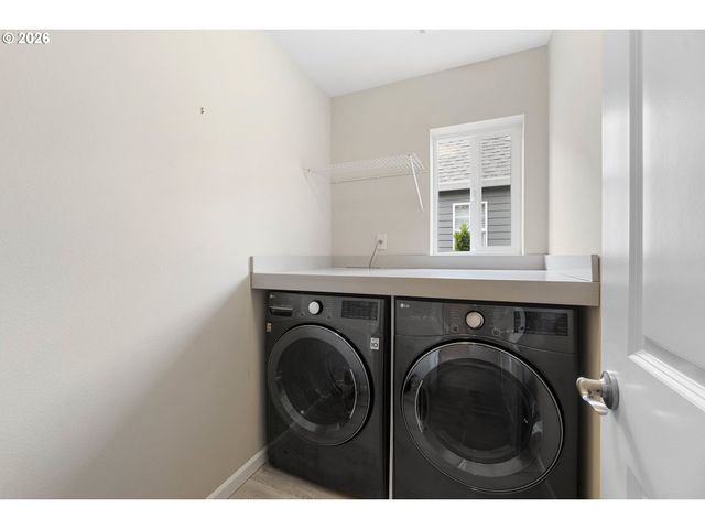6143 Ne SHERBORNE St, Hillsboro, OR 97124