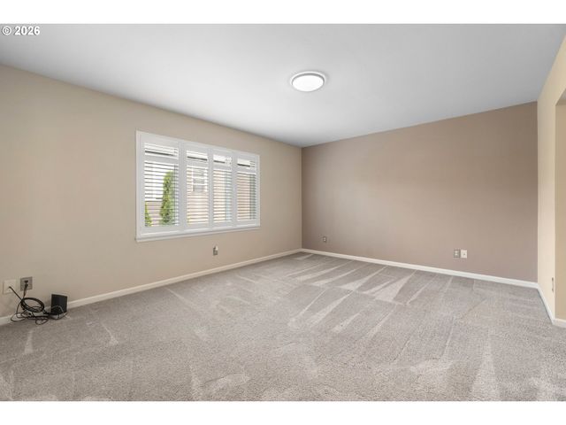 6143 Ne SHERBORNE St, Hillsboro, OR 97124