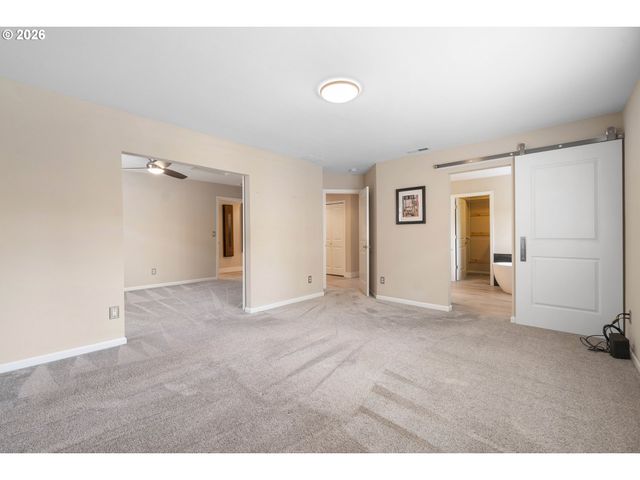 6143 Ne SHERBORNE St, Hillsboro, OR 97124