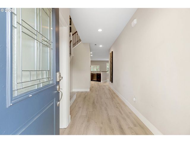 6143 Ne SHERBORNE St, Hillsboro, OR 97124