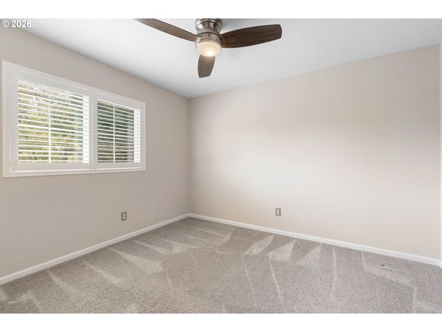 6143 Ne SHERBORNE St, Hillsboro, OR 97124