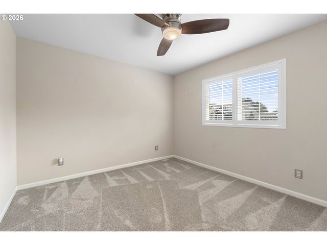 6143 Ne SHERBORNE St, Hillsboro, OR 97124