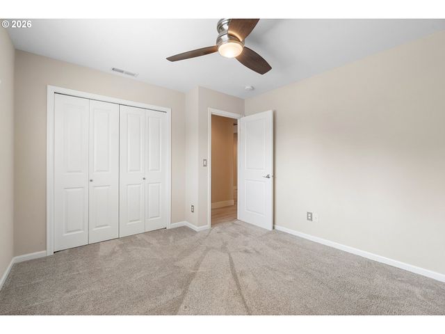 6143 Ne SHERBORNE St, Hillsboro, OR 97124