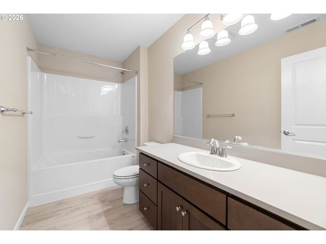 6143 Ne SHERBORNE St, Hillsboro, OR 97124