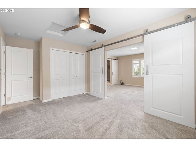 6143 Ne SHERBORNE St, Hillsboro, OR 97124