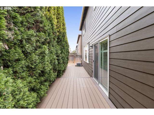6143 Ne SHERBORNE St, Hillsboro, OR 97124
