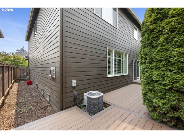 6143 Ne SHERBORNE St, Hillsboro, OR 97124