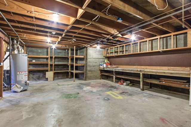 1909 BEAR CREEK DR, Columbia, MO 65202