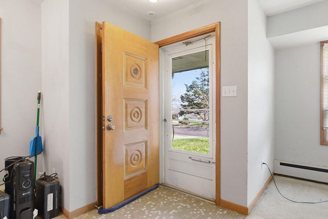 1909 BEAR CREEK DR, Columbia, MO 65202