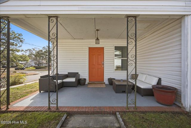 221 Northern Boulevard, Wilmington, NC 28401