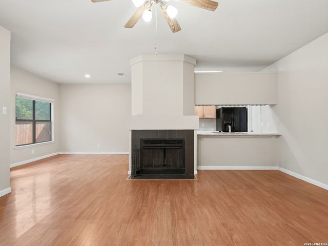 7914 WAYSIDE TRL, San Antonio, TX 78244