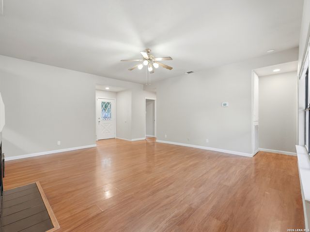 7914 WAYSIDE TRL, San Antonio, TX 78244