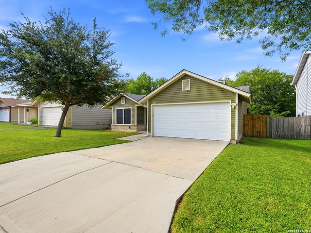 7914 WAYSIDE TRL, San Antonio, TX 78244