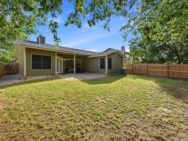 7914 WAYSIDE TRL, San Antonio, TX 78244