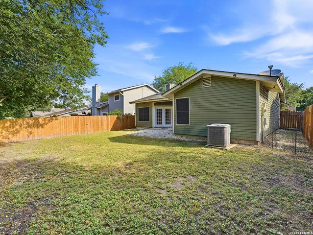 7914 WAYSIDE TRL, San Antonio, TX 78244