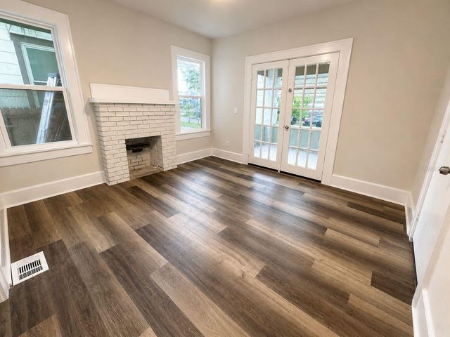 824 6TH STREET N 2, St Petersburg, FL 33701