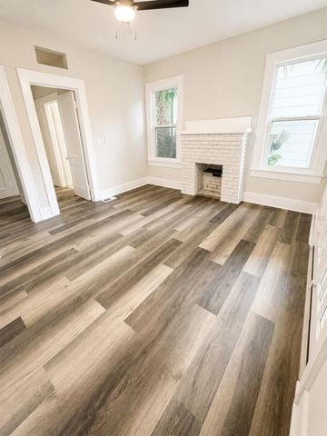 824 6TH STREET N 2, St Petersburg, FL 33701