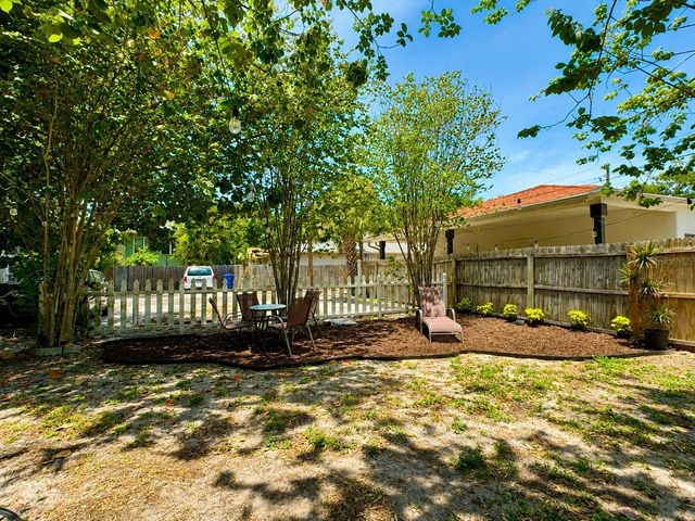 824 6TH STREET N 2, St Petersburg, FL 33701