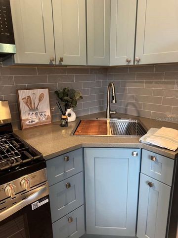 824 6TH STREET N 2, St Petersburg, FL 33701