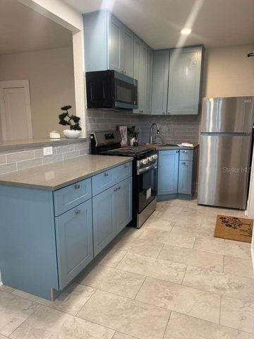 824 6TH STREET N 2, St Petersburg, FL 33701