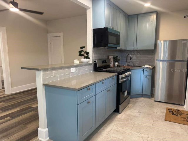 824 6TH STREET N 2, St Petersburg, FL 33701