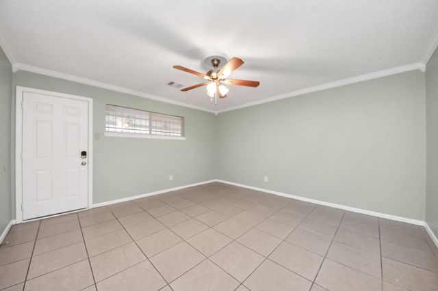44 Tri Oaks Lane 44, Houston, TX 77043