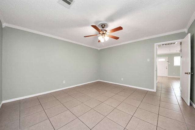 44 Tri Oaks Lane 44, Houston, TX 77043