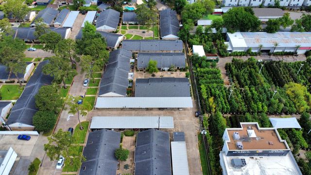 44 Tri Oaks Lane 44, Houston, TX 77043
