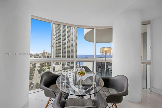 6301 Collins Avenue 2107, Miami Beach, FL 33141