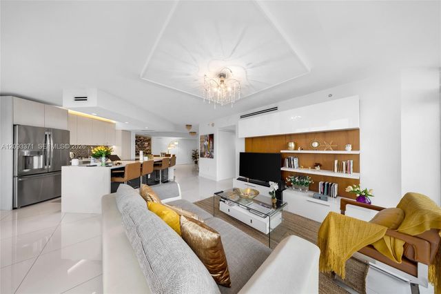 6301 Collins Avenue 2107, Miami Beach, FL 33141