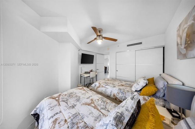 6301 Collins Avenue 2107, Miami Beach, FL 33141