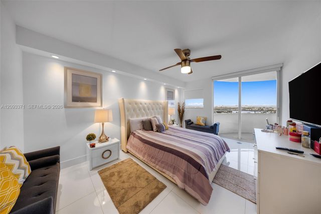 6301 Collins Avenue 2107, Miami Beach, FL 33141